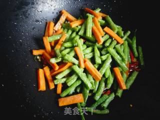 #团圆饭#干煸红薯龙豆角的做法步骤：6