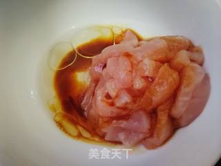 #团圆饭#蒜黄炒肉丝的做法步骤：3