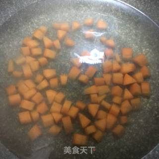 五彩时蔬丁烩牛肉末的做法步骤：3