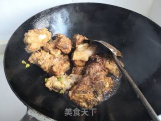 排骨炖玉米豆角的做法步骤：7