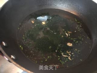 年糕鱼丸菠菜汤的做法步骤：4