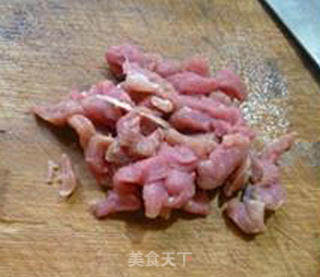 香菜里脊肉炒绿豆芽的做法步骤：7