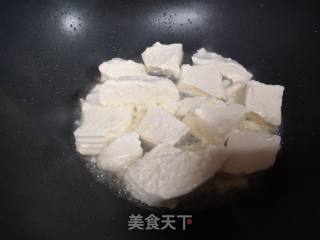 娃娃菜烧嫩豆腐的做法步骤：2