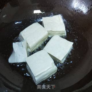 鱼头炖豆腐的做法步骤：3