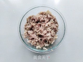 金针菇番茄肥牛汤的做法步骤：3