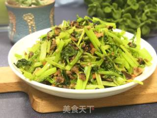 香菇肉末炒芹菜的做法步骤：6