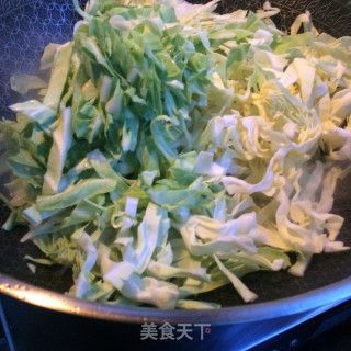 青蒜包菜炒粉条的做法步骤：6