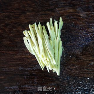 牛肉氽红背菜汤的做法步骤：3