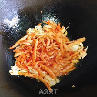 泡菜炒年糕的做法步骤：4