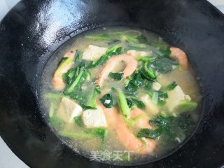 小白菜冻豆腐大虾汤的做法步骤：11