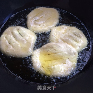 美味油饼的做法步骤：11