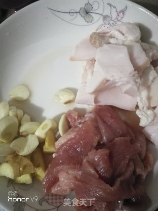 肉片炒豆角的做法步骤：1