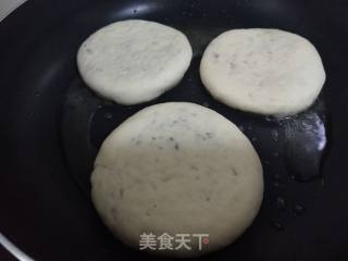 红糖核桃发面饼的做法步骤：9