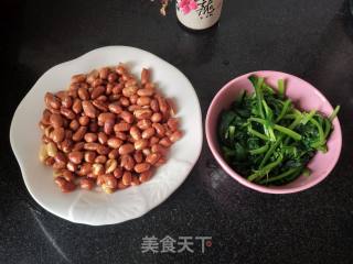 菠菜花生米的做法步骤：3