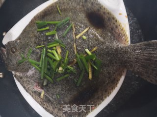 清蒸多宝鱼的做法步骤：2