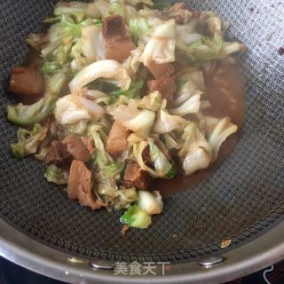 烧肉炒包菜的做法步骤：11