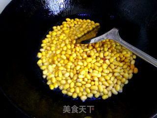 卤虾酱煎黄豆的做法步骤：4