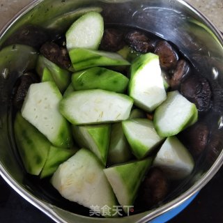 丝瓜牛肉汤的做法步骤：5