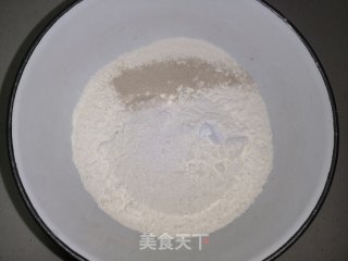 鸡蛋油条的做法步骤：1