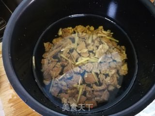 番茄炖牛腩的做法步骤：4