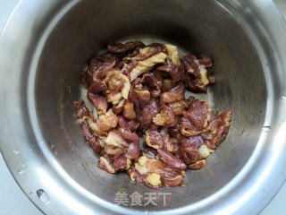 尖椒黄瓜炒肉片的做法步骤：3