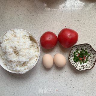 番茄浓汤烩饭的做法步骤：1