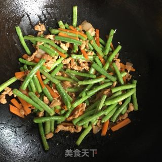 胡萝卜豆角炒肉丝的做法步骤：12