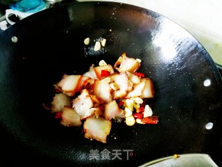 随时都可以吃的腊肉粽子回锅的做法步骤：5