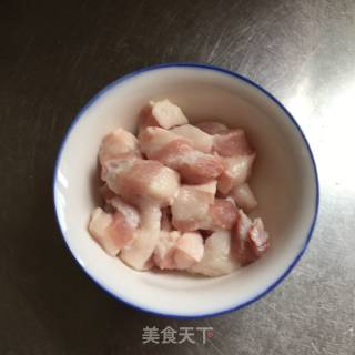 五花肉烧豆腐的做法步骤：2