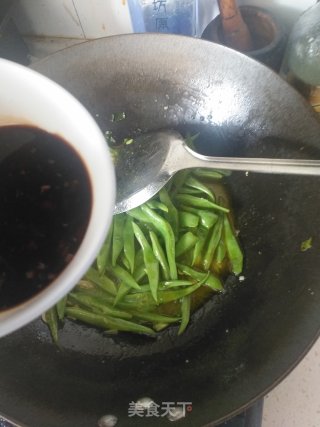 鱼香味扁豆炒肉丝的做法步骤：15