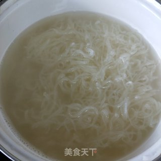 生蚝牛肉汤粉的做法步骤：7