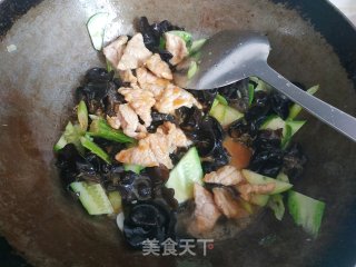 木耳炒肉片的做法步骤：12