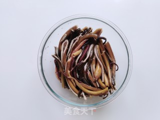 响油鳝丝的做法步骤：2