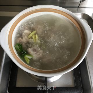 菌菇冬瓜排骨汤的做法步骤：5