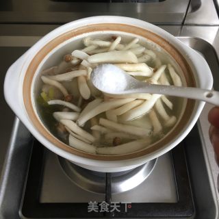 菌菇冬瓜排骨汤的做法步骤：7