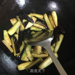 鱼香茄子煲的做法步骤：4