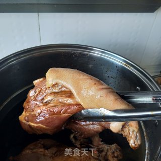 【重庆烧腊】卤牛肉的做法步骤：2