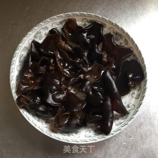 木耳土豆蒸排骨的做法步骤：5