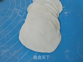 生煎锅贴饺子的做法步骤：4