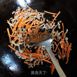 小炒杏鲍菇肉丝面的做法步骤：7