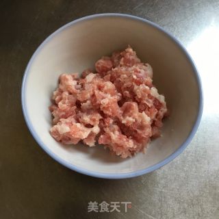 青椒炒茄子的做法步骤：1