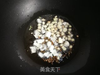 香菇卤捞刀削面的做法步骤：4