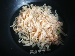 小白菜炒人造肉的做法步骤：5