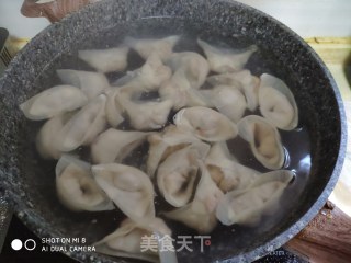 香菇鲜肉馄饨的做法步骤：10