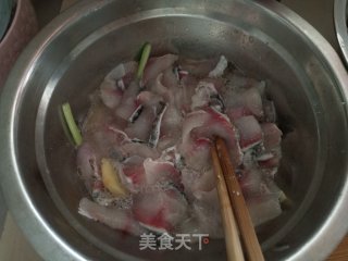 酸菜鱼的做法步骤：3