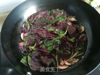 红苋菜蘑菇鸡蛋汤的做法步骤：7