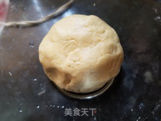 金沙奶黄酥皮月饼的做法步骤：5