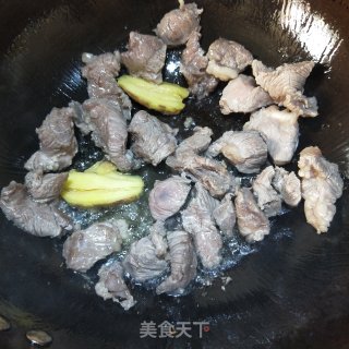 番茄土豆炖牛腩的做法步骤：4