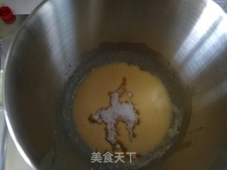 传统月饼(不用转化糖浆和枧水)的做法步骤：2