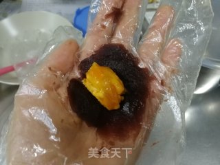 传统月饼(不用转化糖浆和枧水)的做法步骤：4